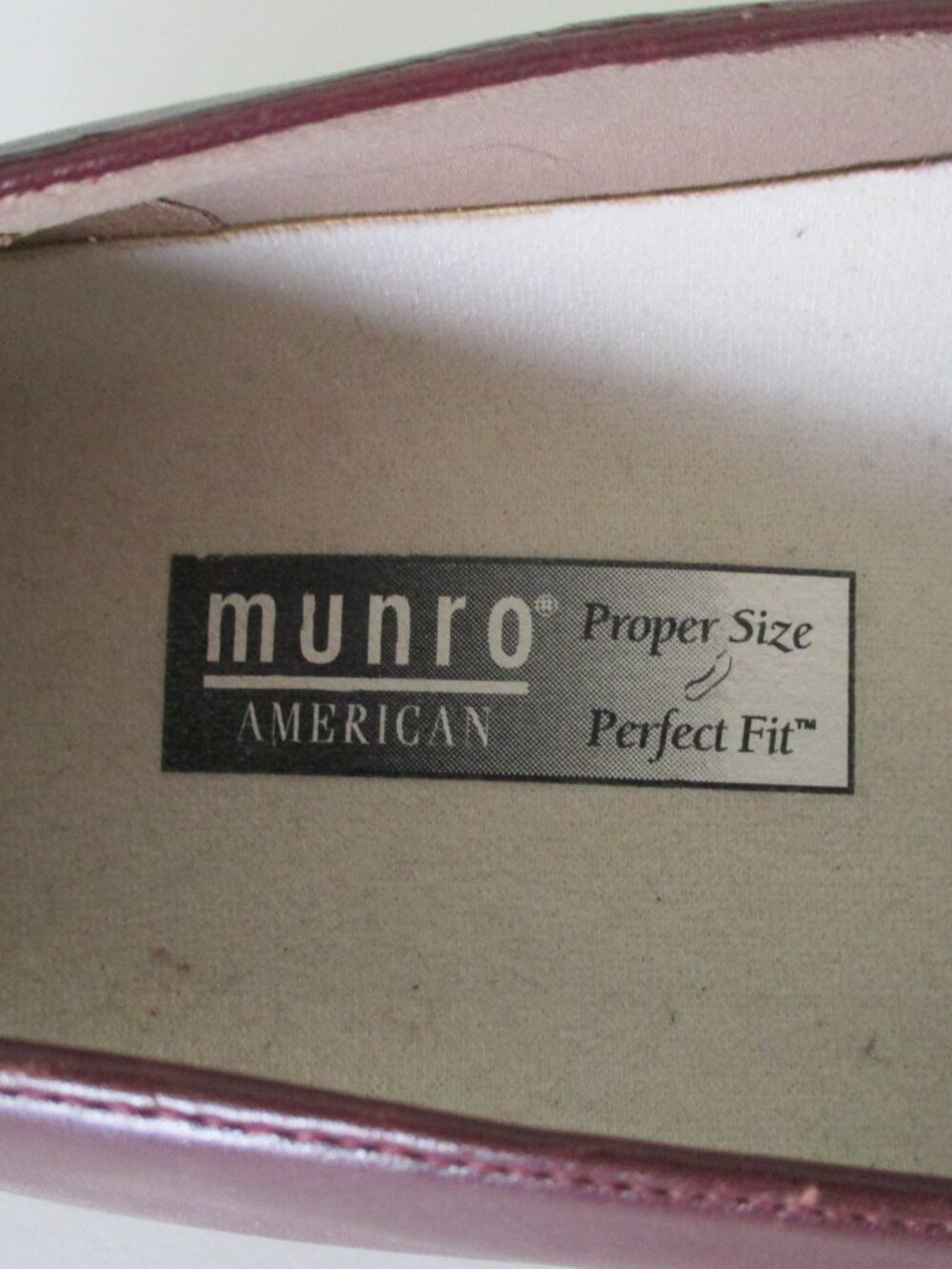 Munro American Womens Cordovan Leather Flat Dress Loafer w/Block Heel - Size 9B - Picture 5 of 7